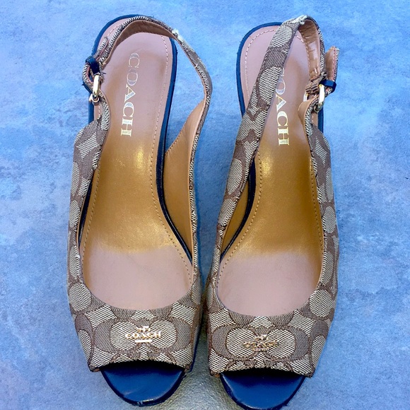 COACH New York Ferry Platform Wedge Open Toe Sandals w/logo throughout - Size 8B - Picture 5 of 17